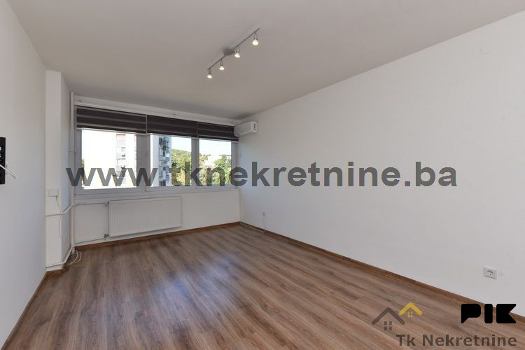 BRČANSKA MALTA - Renoviran jednosoban stan 38 m2, sa balkonom 2
