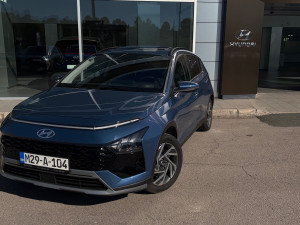 HYUNDAI BAYON 2024 - DEMO VOZILO - ŠIBER / GARANCIJA - MAX FULL!