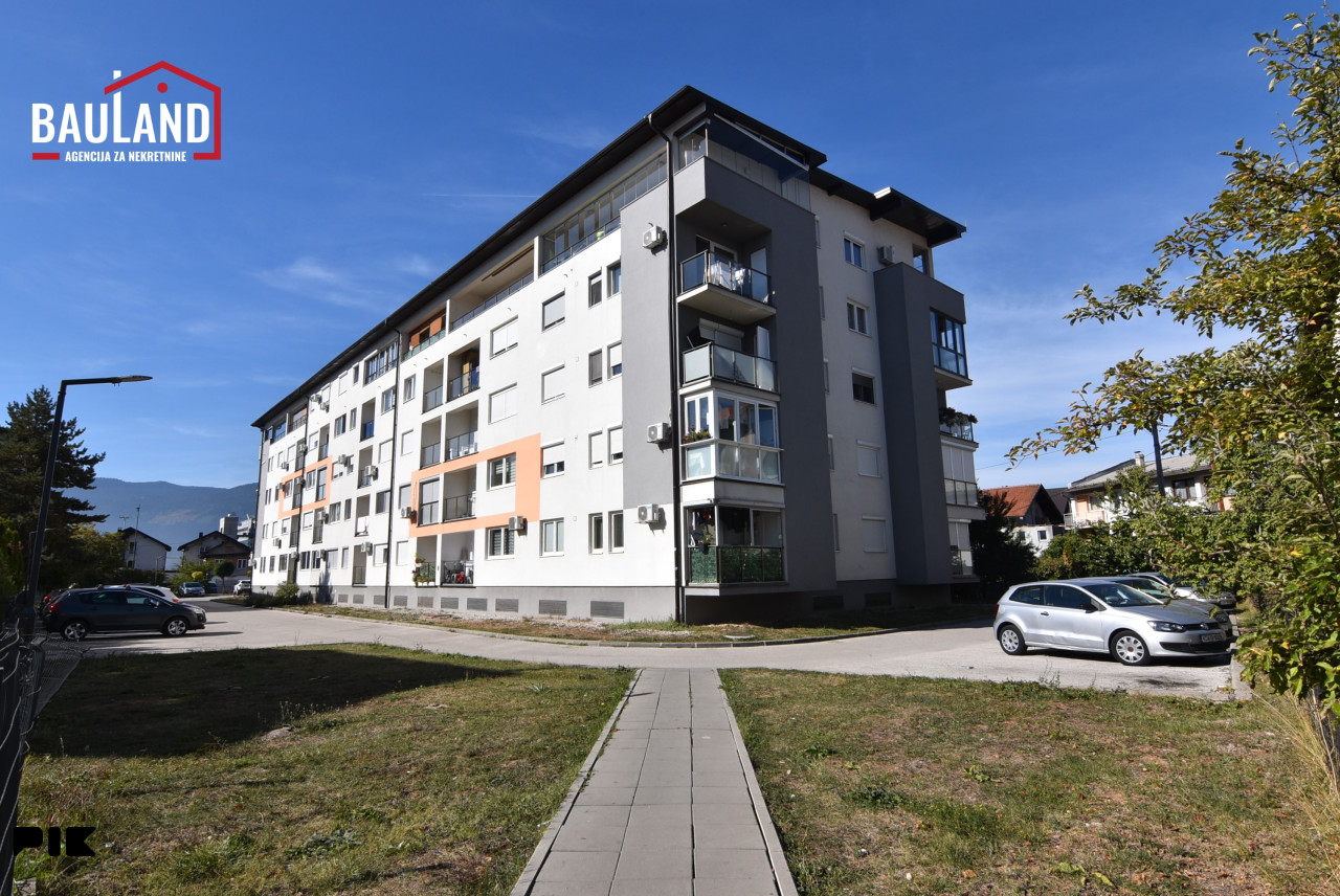 Dvosoban namješten stan, 38m2 / Aerodromsko naselje