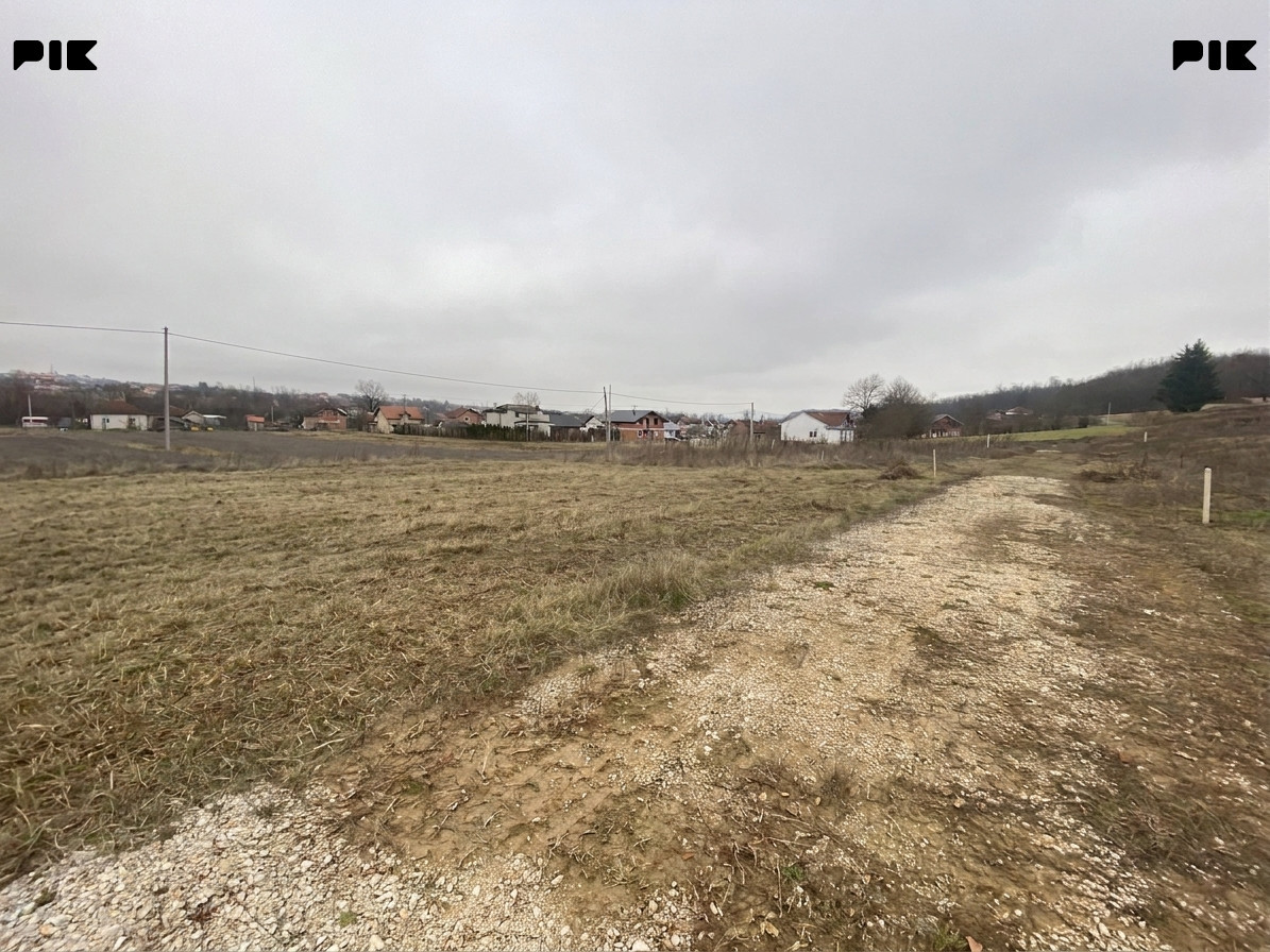 Dragočaj, plac 460m2 - Čisti papiri 2