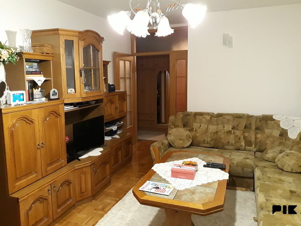 Izdaje se stan u Tuzli, Stupine B12
