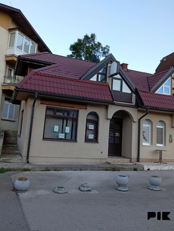 Poslovni prostor 30m2 Banovići 2