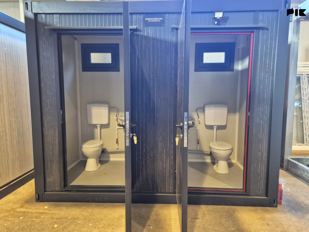 Sanitarni kontejner sa opremom - Gradilišni WC / Toalet