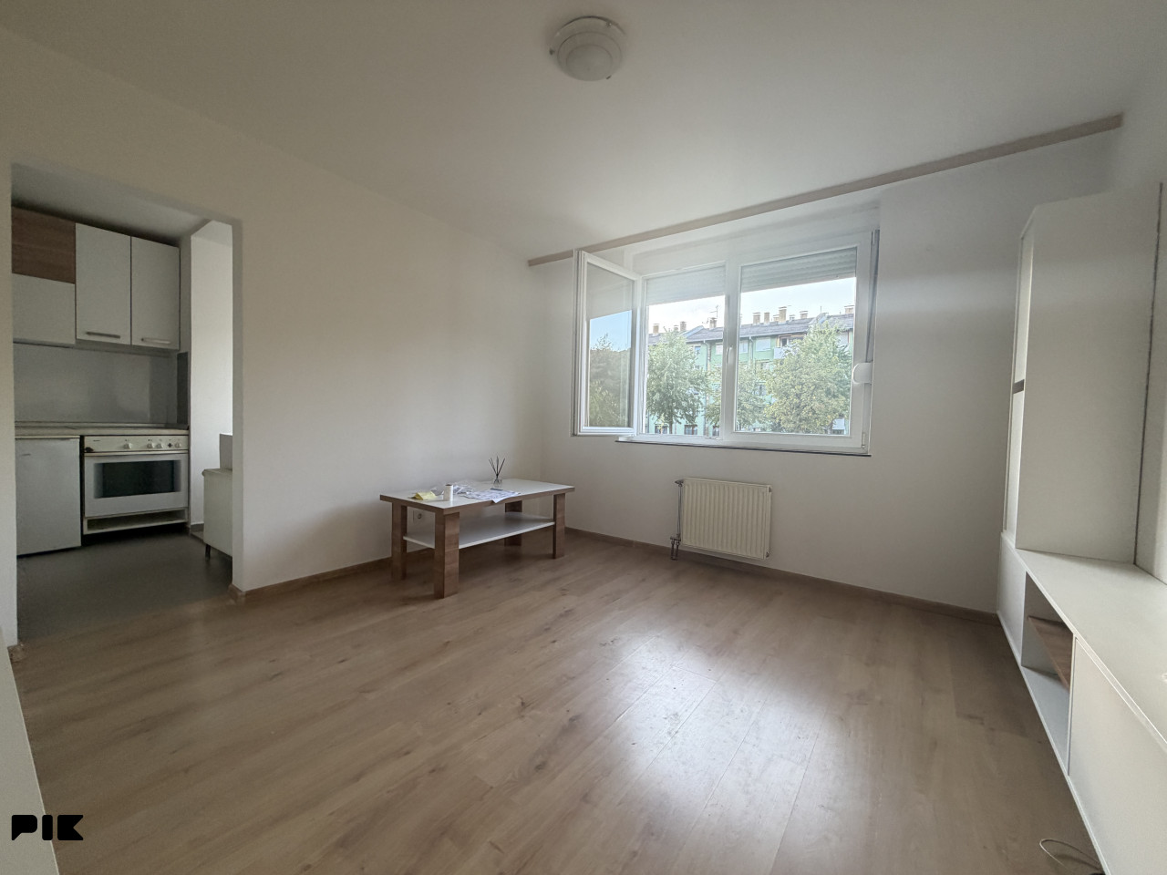 Renoviran dvosoban stan Dobrinja 41 m2 2