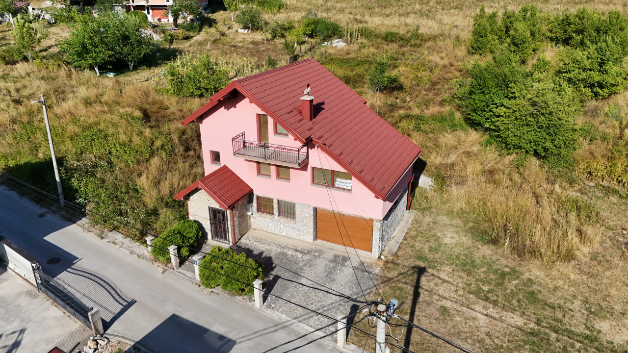 Sigenx prodaje dva stambena objekta/zemljište/Hadžići/Kasatići