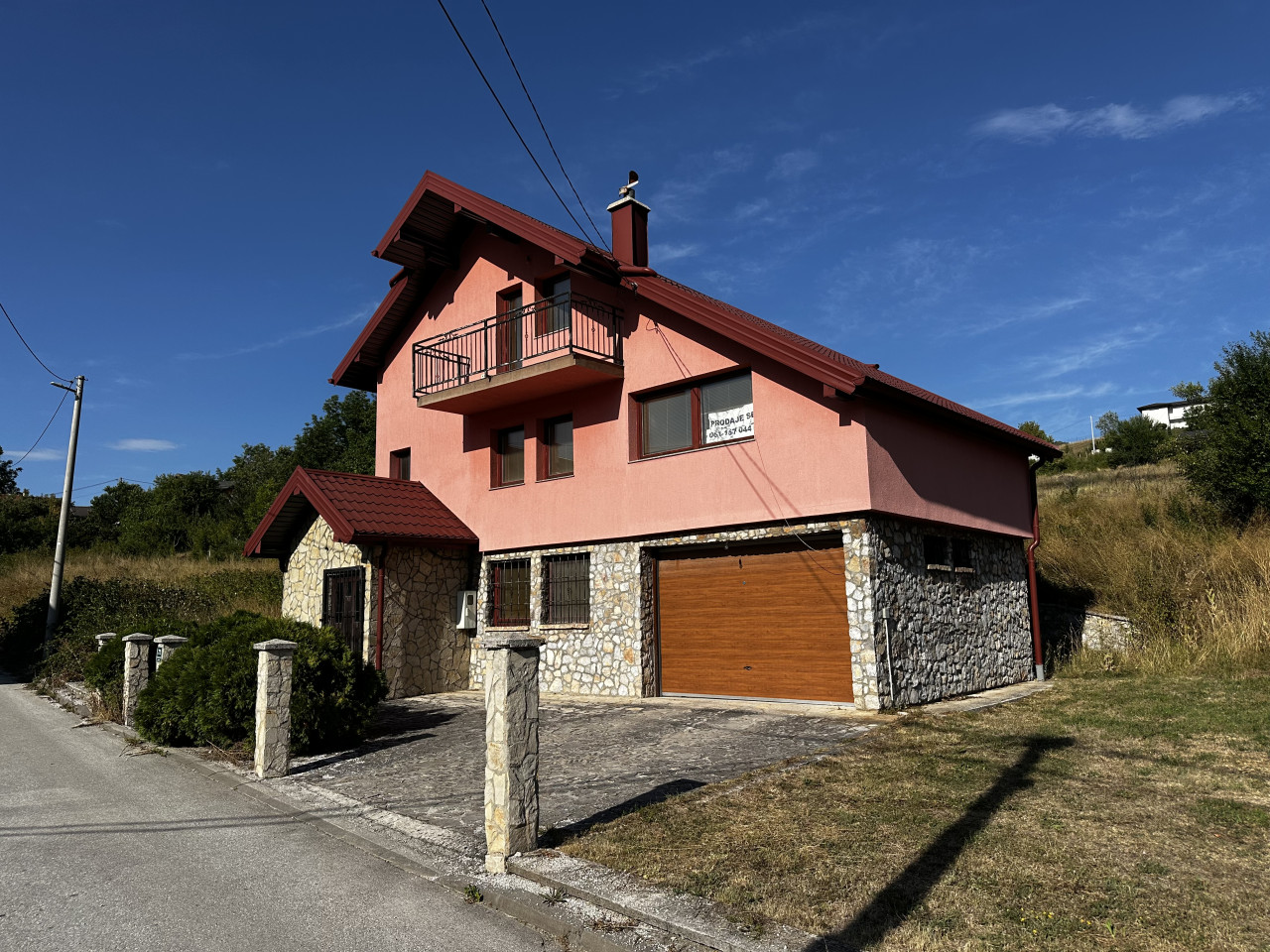 Sigenx prodaje dva stambena objekta/zemljište/Hadžići/Kasatići 3