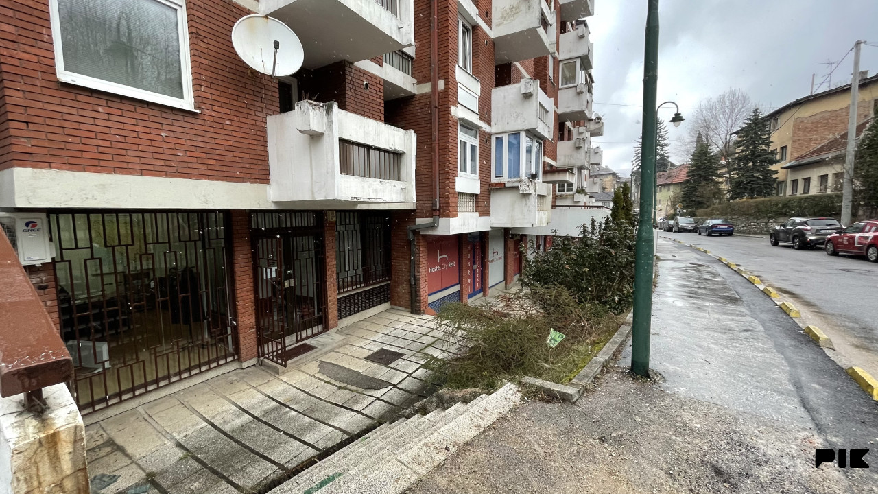 PICCOLO GRANDE PRODAJE/Poslovni prostor/Centar/Cobanija