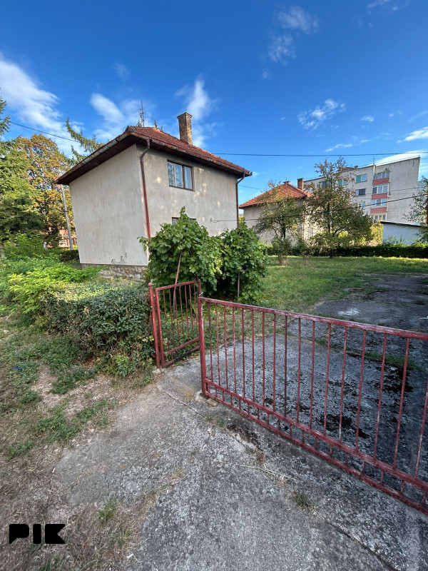 KUĆA 126 m2 - ZEMLJIŠTE 976 m2 - BREZA - CENTAR 3