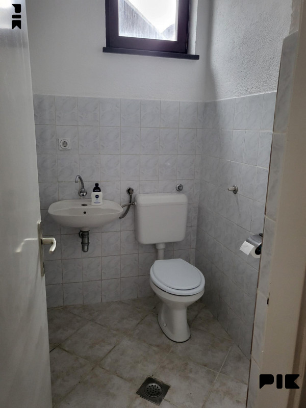 Poslovni prostori Bihać 60m2 2