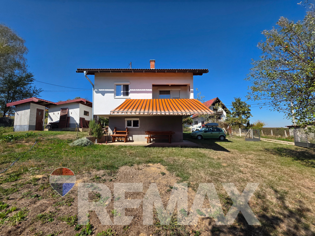 Vikendica u Slatini, renovirana, plac 1012m2,voćnjak,legalizovana 3
