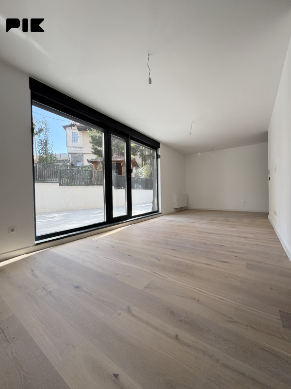 Breka delux trosoban 91 m2 sa terasom 20 m2 Top lokacija 2