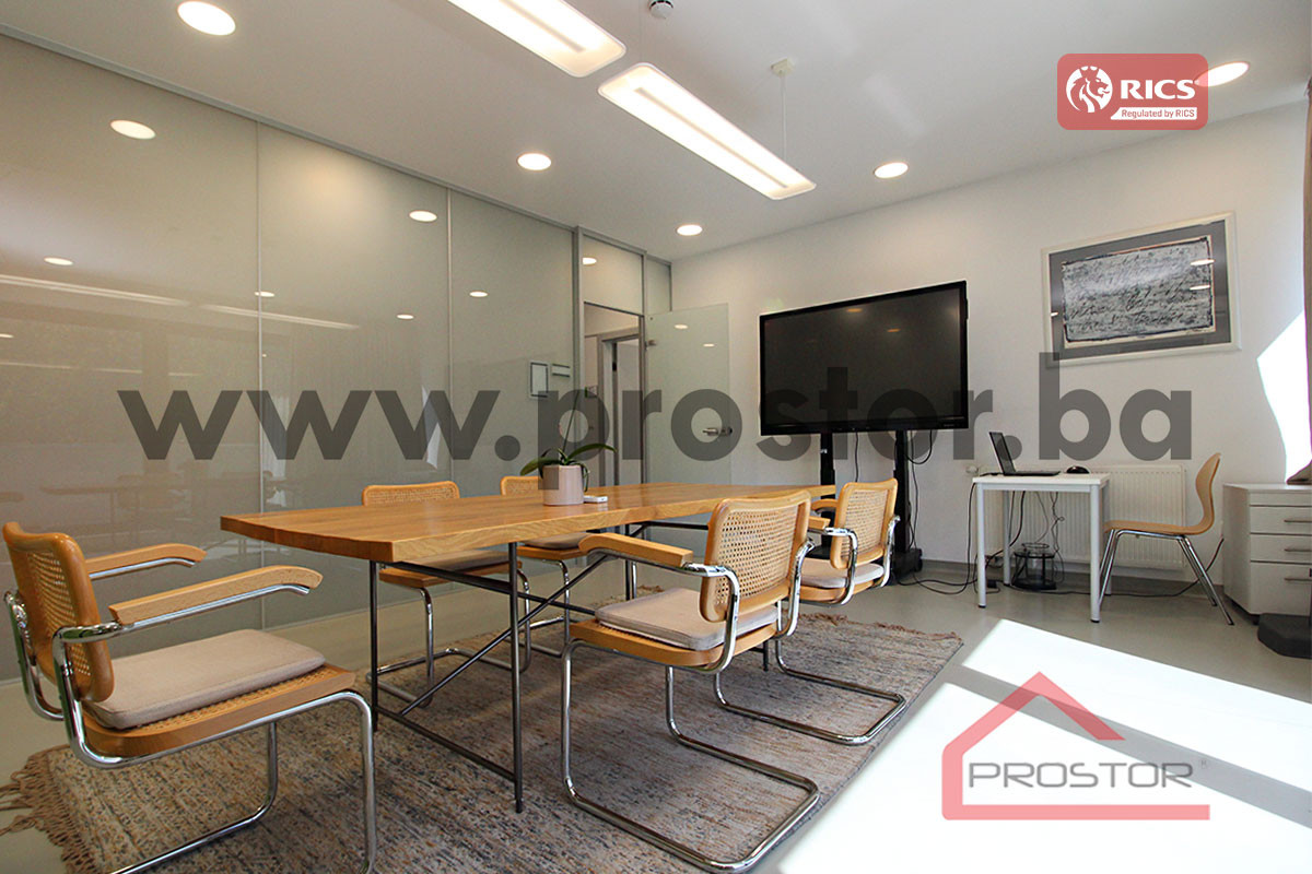 PROSTOR izdaje: Poslovni prostor, 216m2, Džidžikovac 2
