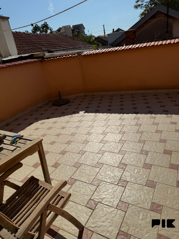 Stan Mostar sa velikom terasom 54m2 2