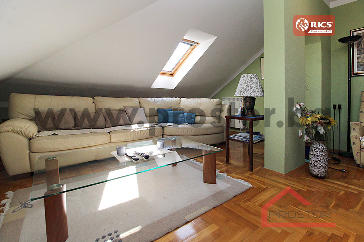 PROSTOR izdaje: Trosoban stan, 90m2, Soukbunar 2