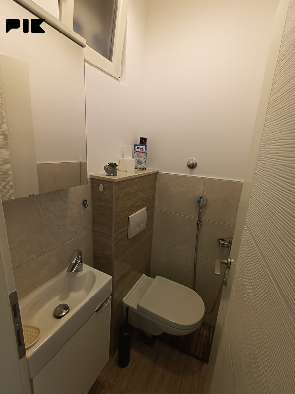 Stanovi i apartmani Sarajevo - Stari Grad 90m2 3