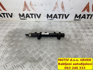 RAMPA goriva Citroen C4 Grand Picasso 1,6 HDi 2014 968