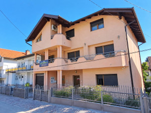 Kuća, 430 m², Bihać