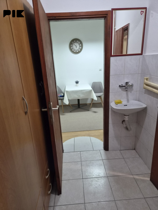 Stan/apartman Rosulje sa grijanjem i poseban ulaz.