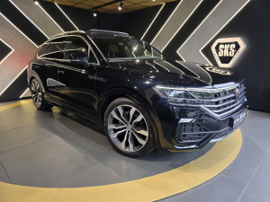 VW TOUAREG 3.0 TDI RLINE PANO MATRIX MOD2019