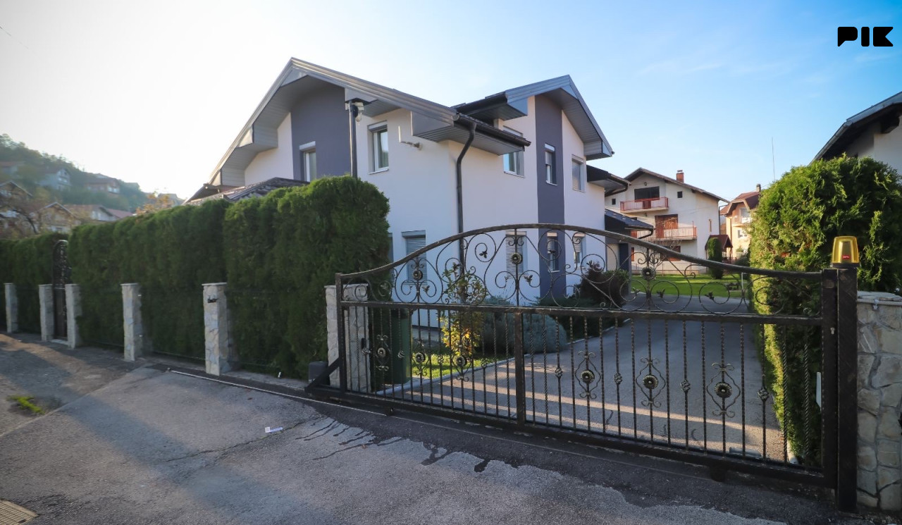 Kuća Bosanska Krupa 3