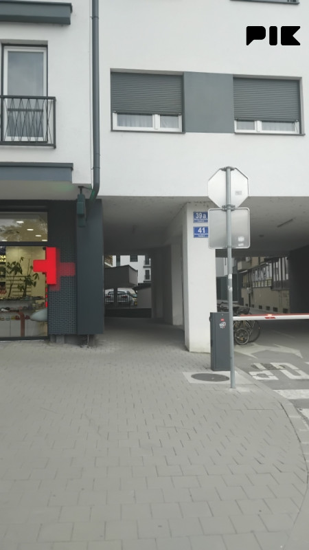 Iznajmljujem prostrano parking mjesto-Borik