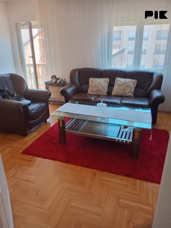 PRODAJA - DVOSOBAN STAN 46 m2 - STROGI CENTAR BIJELJINE 3