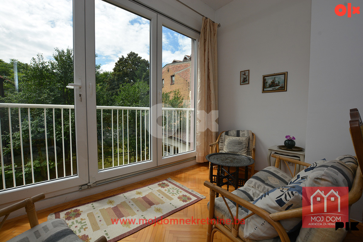 Trosoban stan kod Katedrale / 84m2 2