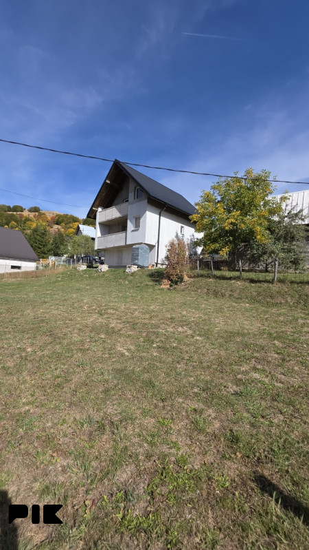 Vikendica Bjelašnica naselje Lukavac