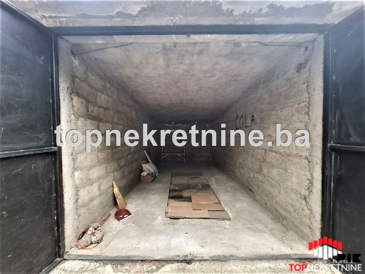 Garaža od 13m2 sa servisnim kanalom u ulici Grbavička na Grbavici 3