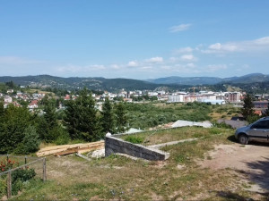 Zemljište Pale, Kremenita brda,825m2,temelji,voda,struja,kanaliz.