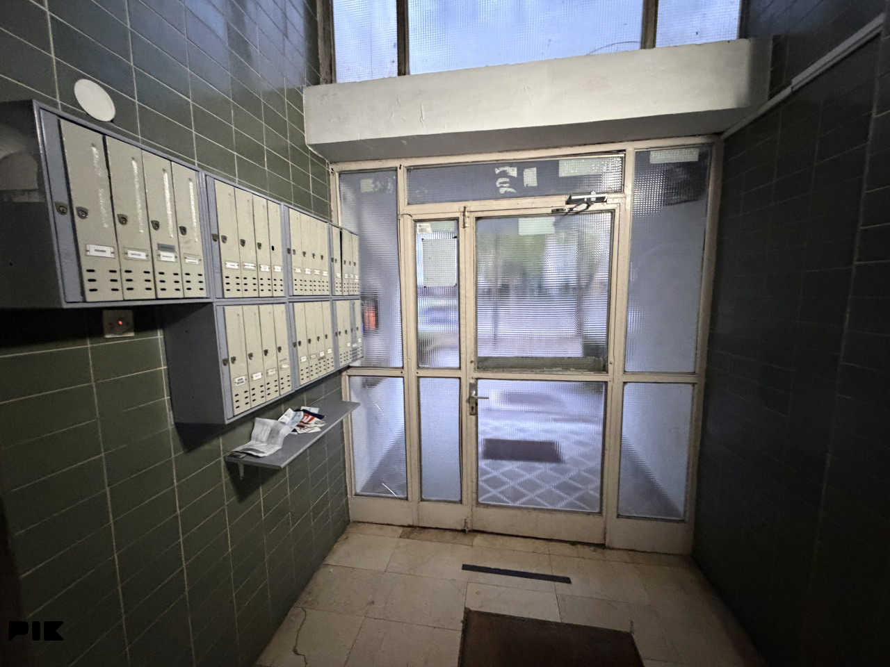 Adaptiran trosoban stan Dobrinja 71 m2 dva balkona 3