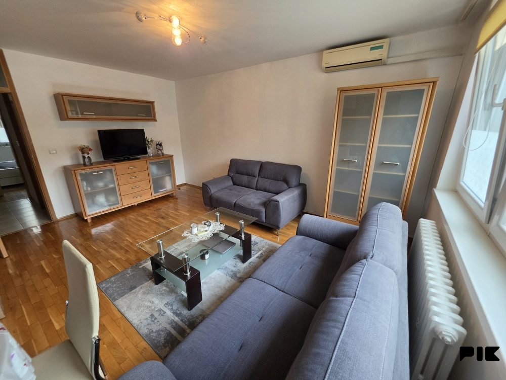 CAPITAL/ Trosoban stan Dobrinja 3/ 61m2/ Grada Bakua 3