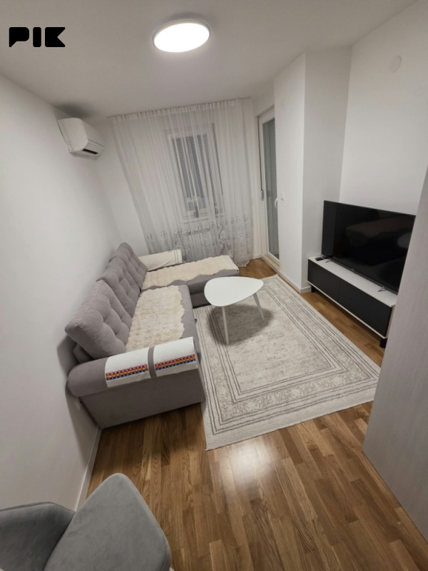 Iznajmljuje se stan u Istočnom Novom Sarajevu,namješten 2