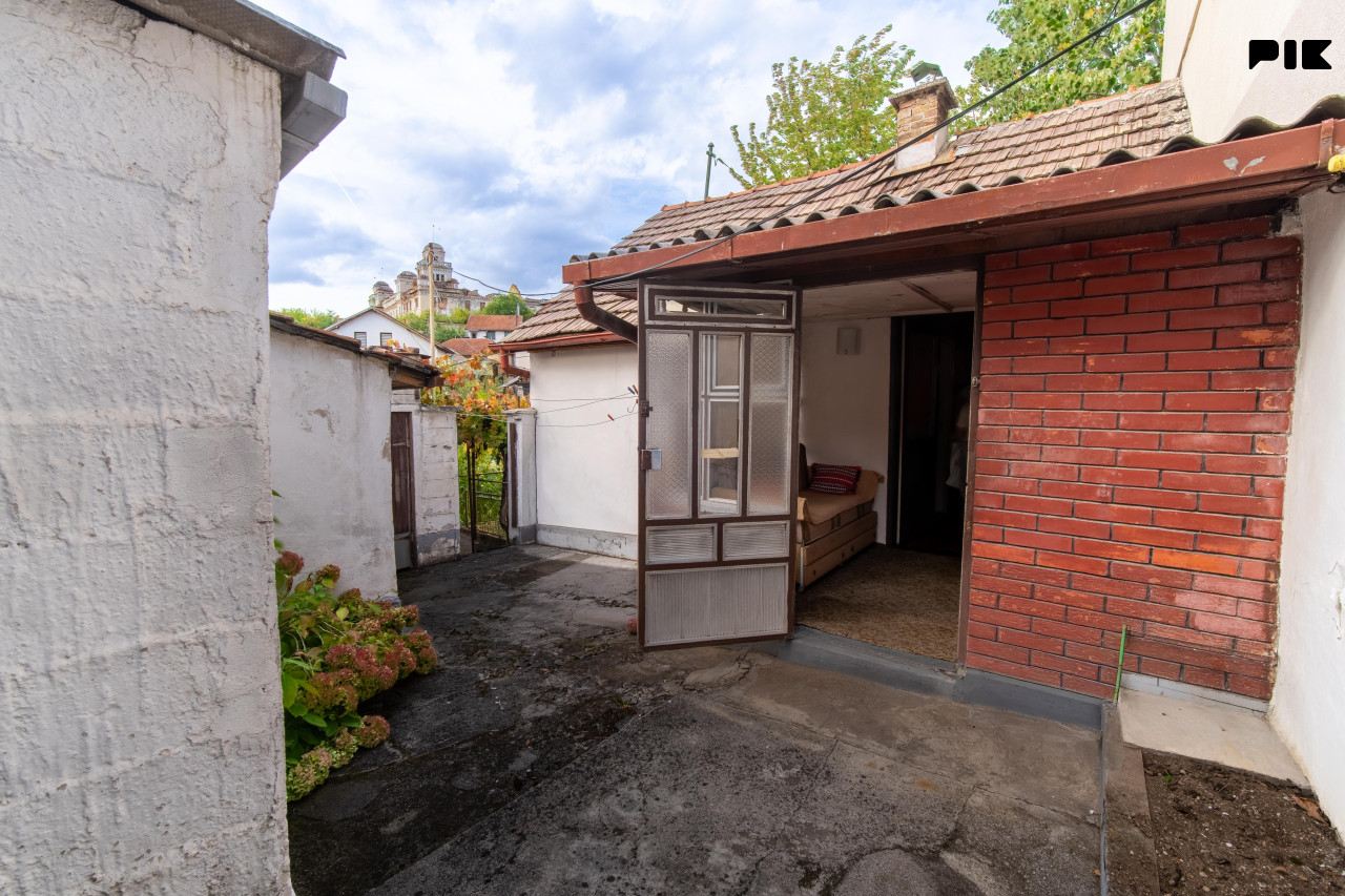PROPERTIZE | PRODAJA | Kuća 35 m2 sa dvorištem | Dol 6, Vratnik 2