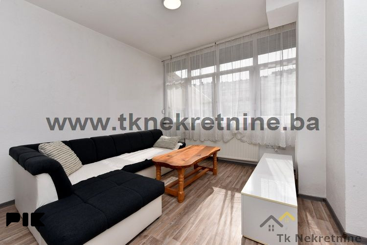 Namješten dvosoban stan površine 42 m2, Novo Naselje