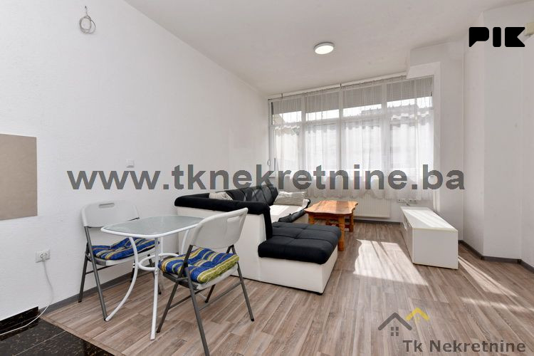 Namješten dvosoban stan površine 42 m2, Novo Naselje 2