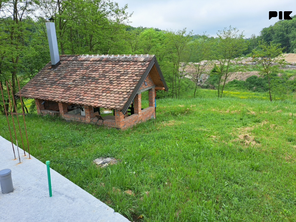 Plac sa temeljom za kuću, Brčko 3