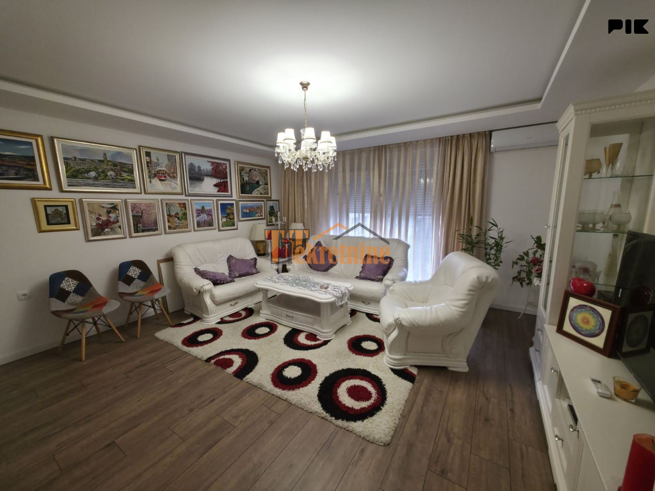Trosoban stan 73 m2 - Centar