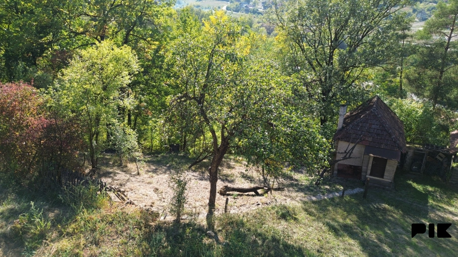 Zemljište sa neuplanjenim objektom P=1722m2, Zenica Hece/Banjic 3