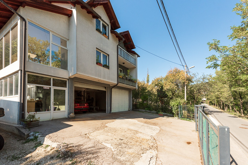 Kuća - Donji Hotonj - 280m2 - Prodaja