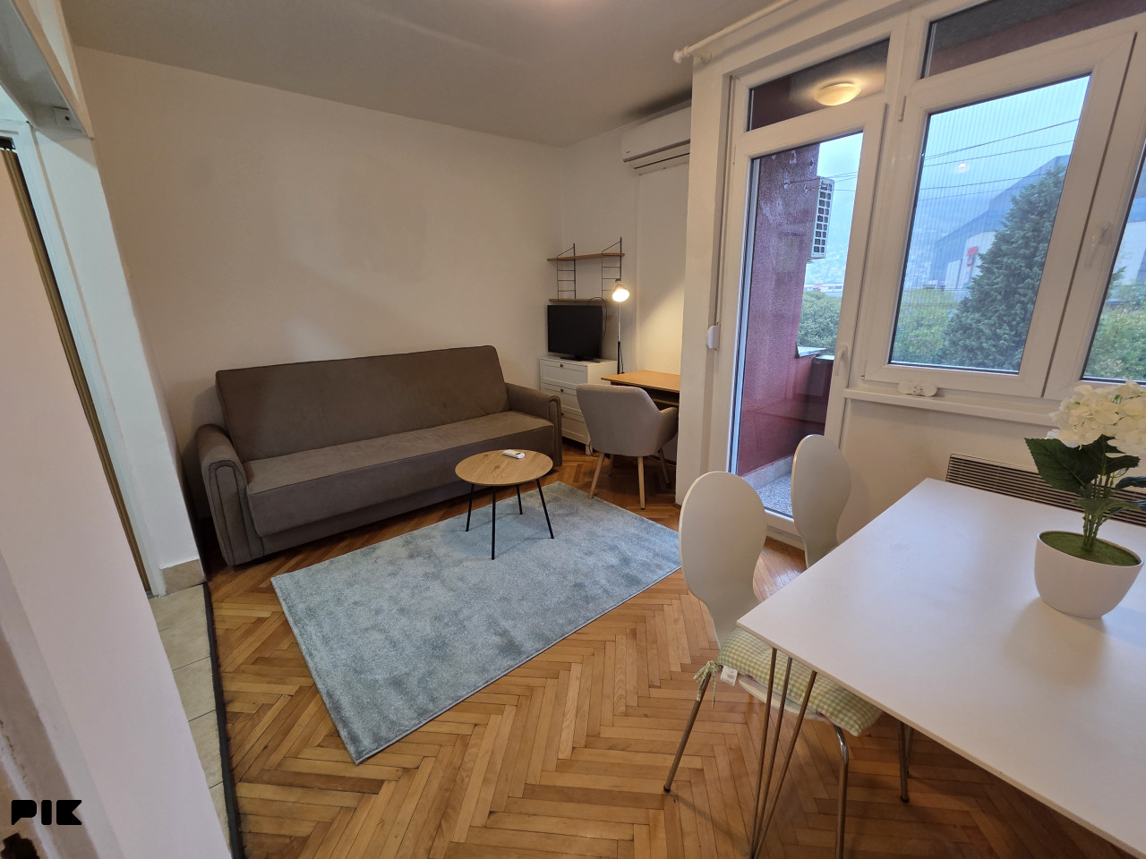 Mostar - jednosoban stan za inznajmljivanjem zaposlenoj osobi