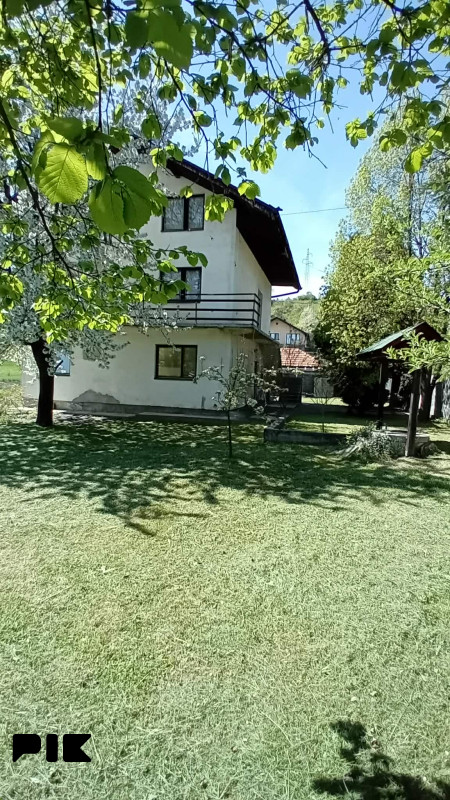 Kuće Breza