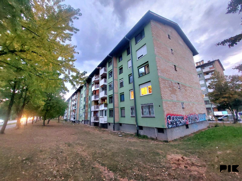 CAPITAL/ Četverosoban stan Dobrinja 3/ 78m2/ Kasima Prohića 2