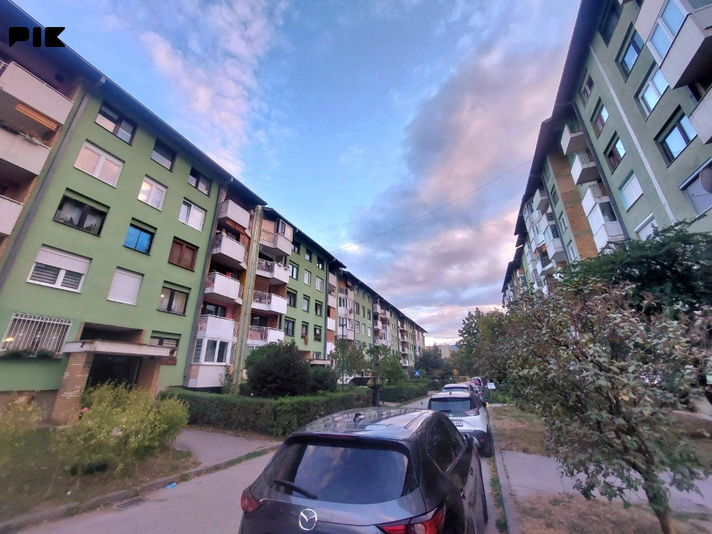 CAPITAL/ Četverosoban stan Dobrinja 3/ 78m2/ Kasima Prohića