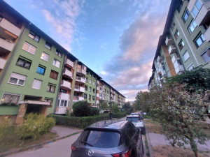 CAPITAL/ Četverosoban stan Dobrinja 3/ 78m2/ Kasima Prohića
