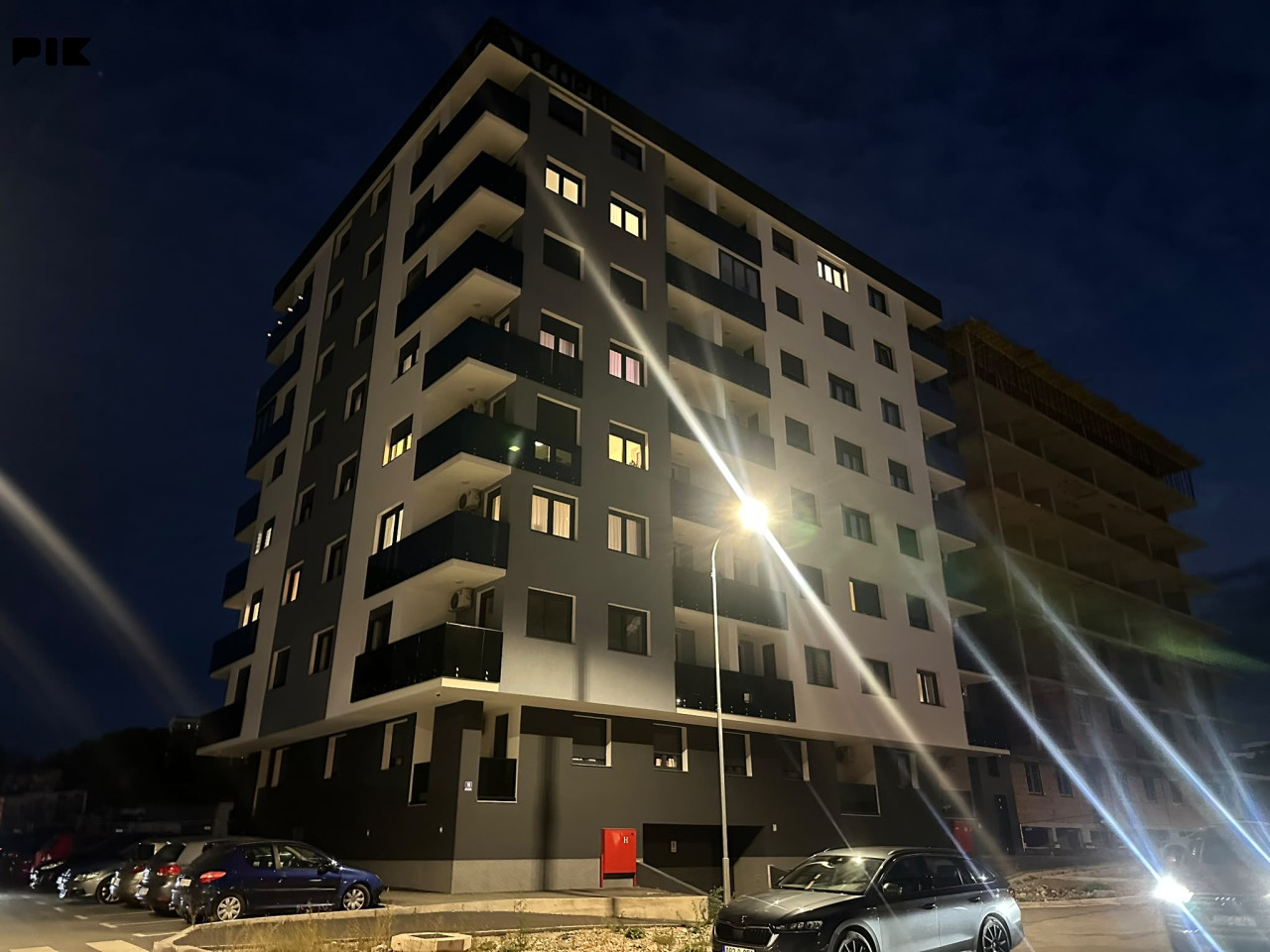 PICCOLO GRANDE IZDAJE/Stan Dobrinja 4/Istocno Sarajevo