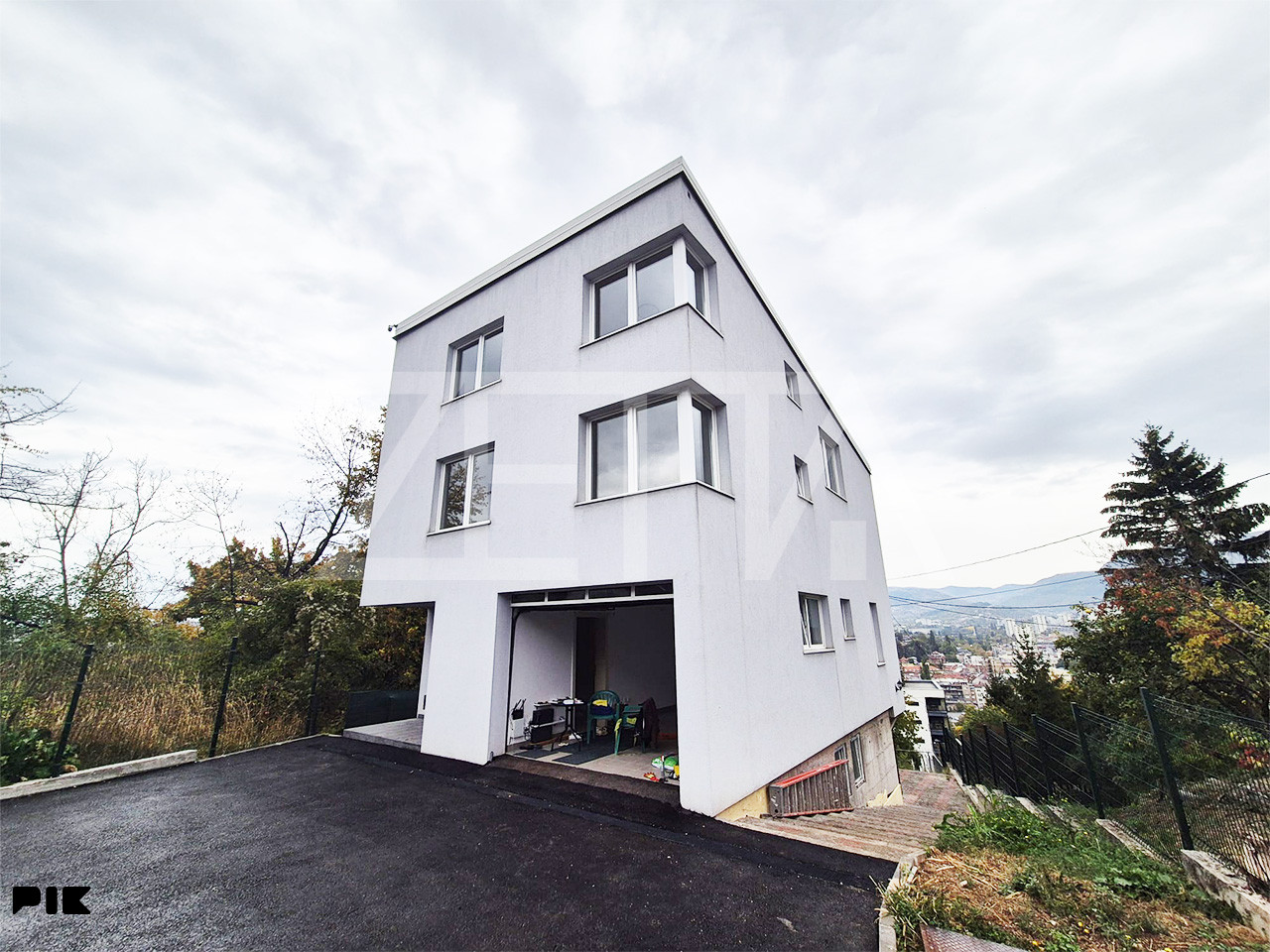 IZDAVANJE - Kuća, Skenderija, 300m2 - ZettaNekretnine