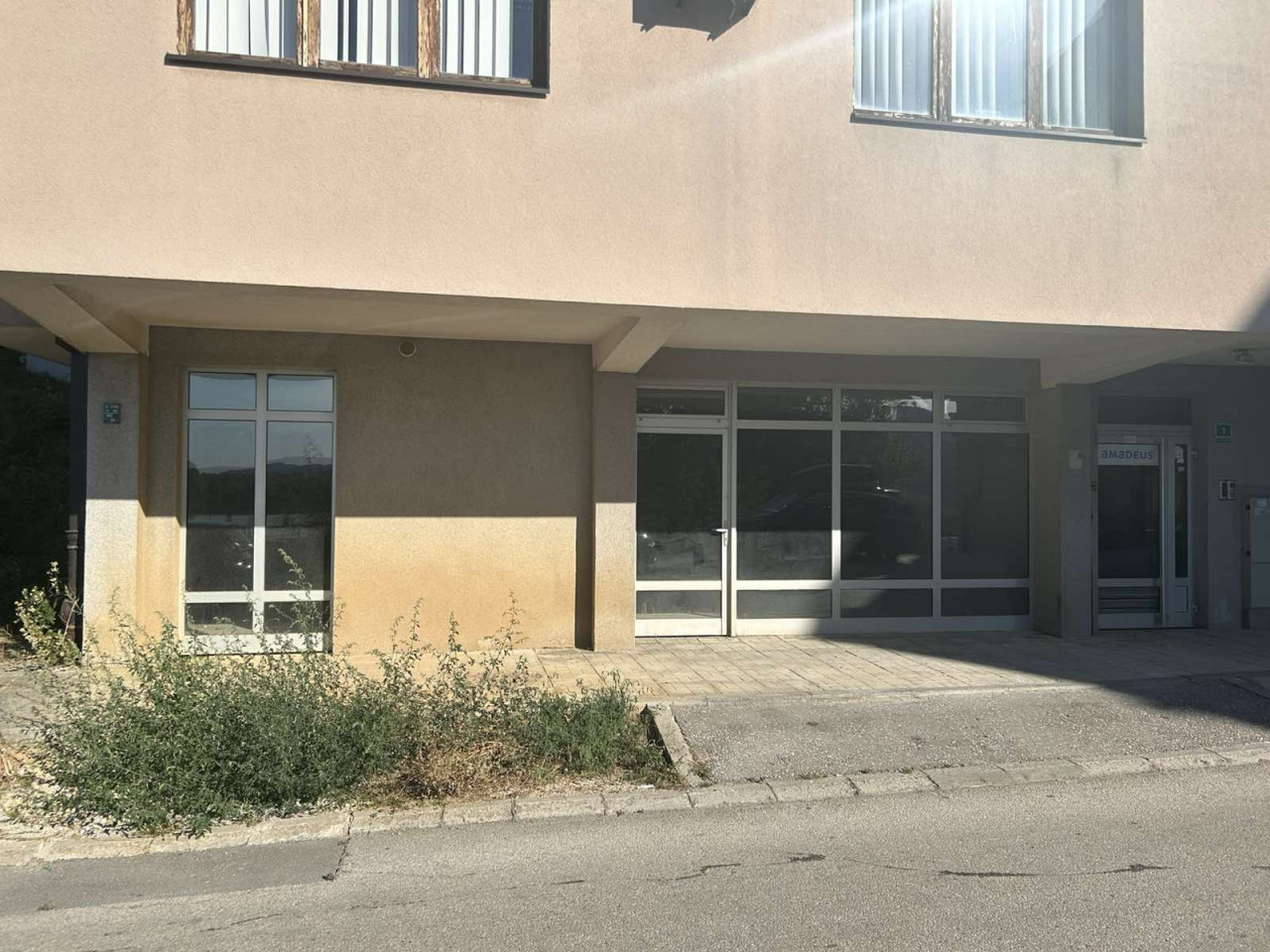 Poslovni prostor Mithata Karića Mitke br 1. površine 72,40 m2