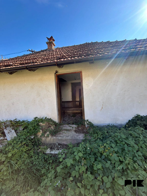 PRODAJA - STARA KUĆA SA ZEMLJIŠTEM 360 m2 . Duranovići - Tarčin 2