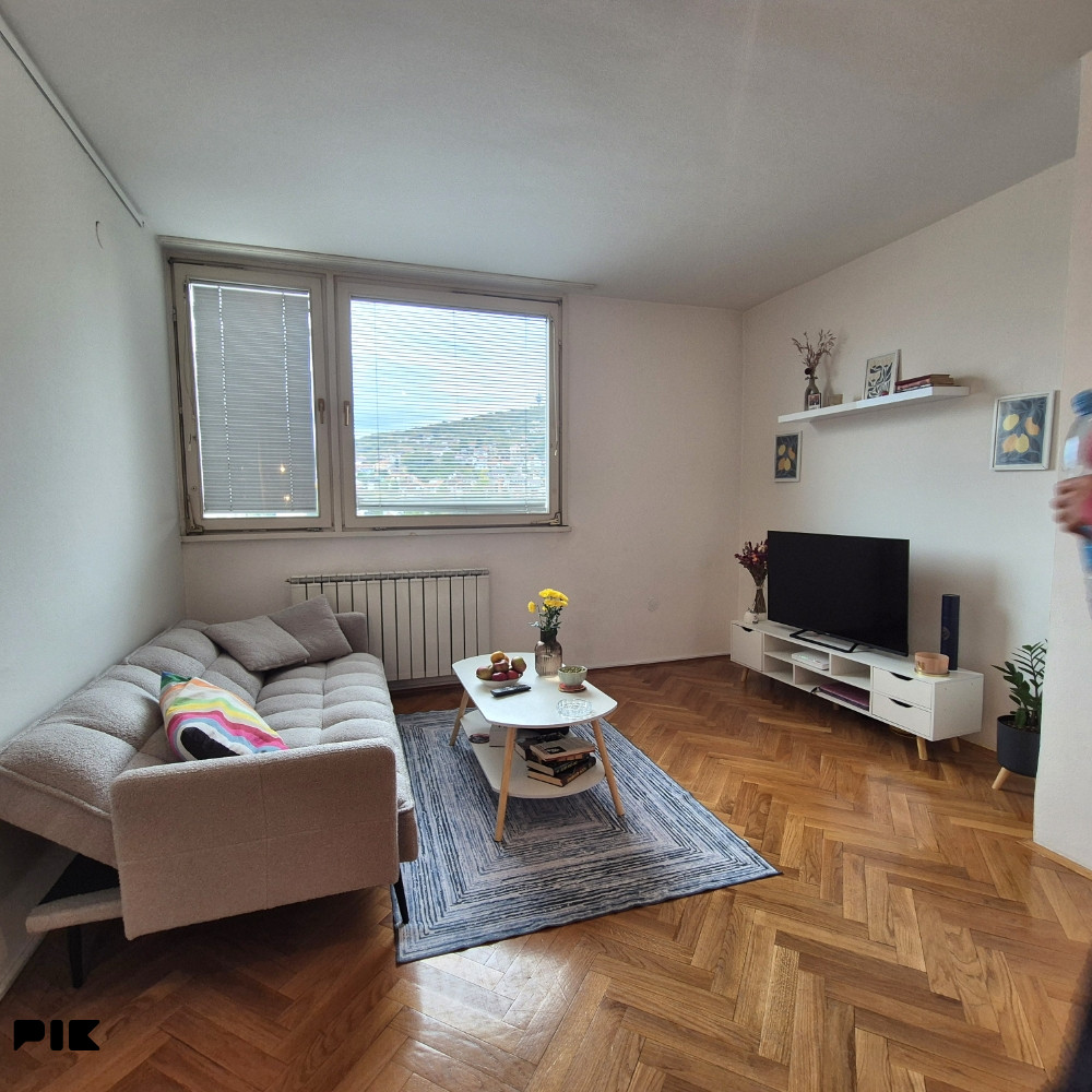 Dvosoban stan Koševsko brdo Sarajevo - Centar